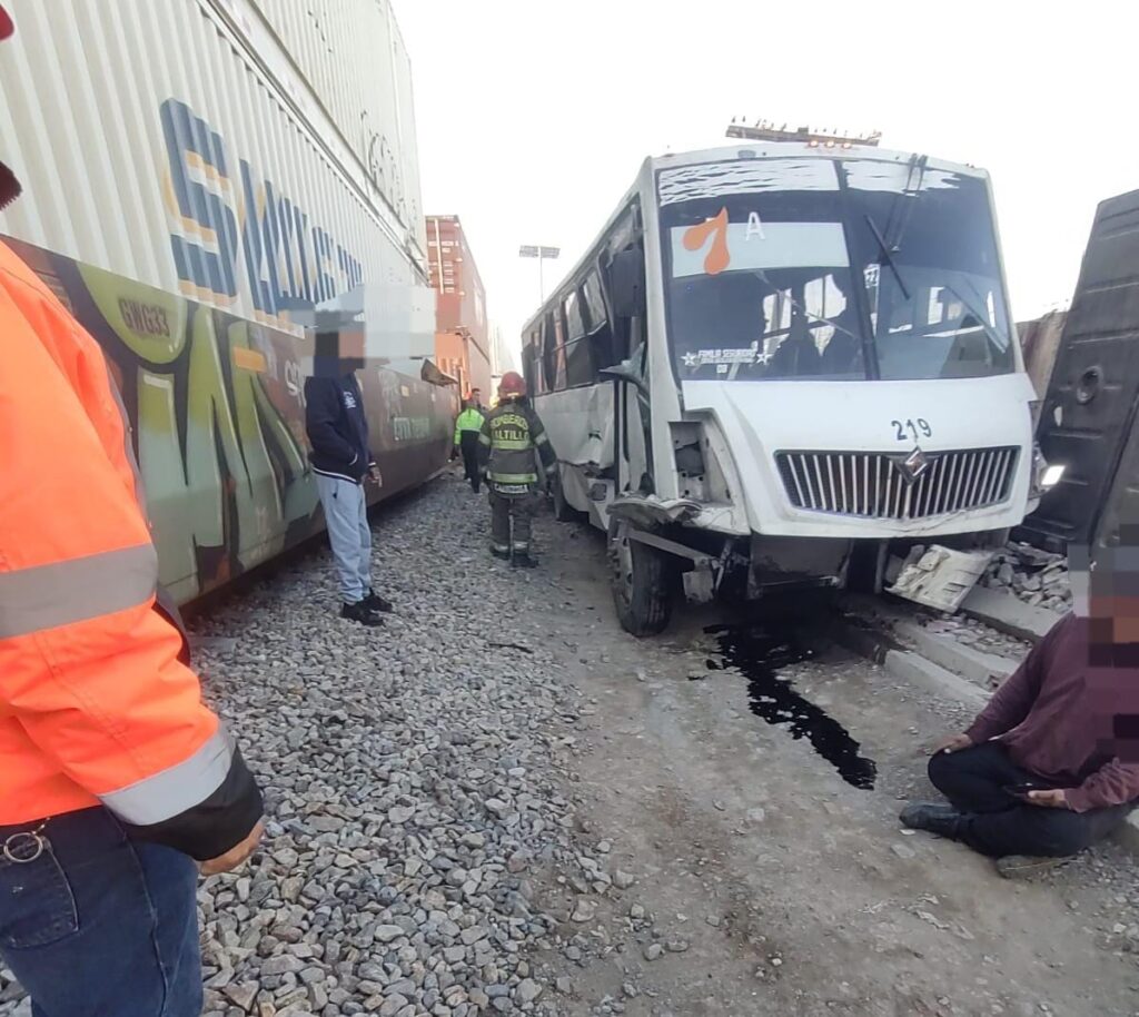 𝐂𝐚𝐦𝐢ó𝐧 𝐝𝐞 𝐥𝐚 𝐫𝐮𝐭𝐚 𝟕𝐀 𝐞𝐬 𝐢𝐦𝐩𝐚𝐜𝐭𝐚𝐝𝐨 𝐩𝐨𝐫 𝐞𝐥 𝐭𝐫𝐞𝐧 𝐞𝐧 𝐒𝐚𝐥𝐭𝐢𝐥𝐥𝐨; 𝐫𝐞𝐩𝐨𝐫𝐭𝐚𝐧 𝐯𝐚𝐫𝐢𝐨𝐬 𝐥𝐞𝐬𝐢𝐨𝐧𝐚𝐝𝐨𝐬