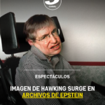 Imagen de Hawking surge en archivos de Epstein