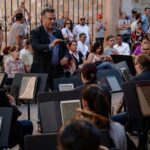 Viven familias saltillenses una tarde musical con la Banda de Música del Estado en el Centro Histórico