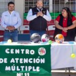 Docentes reconocen apoyo de Tomás Gutiérrez en programa educativo