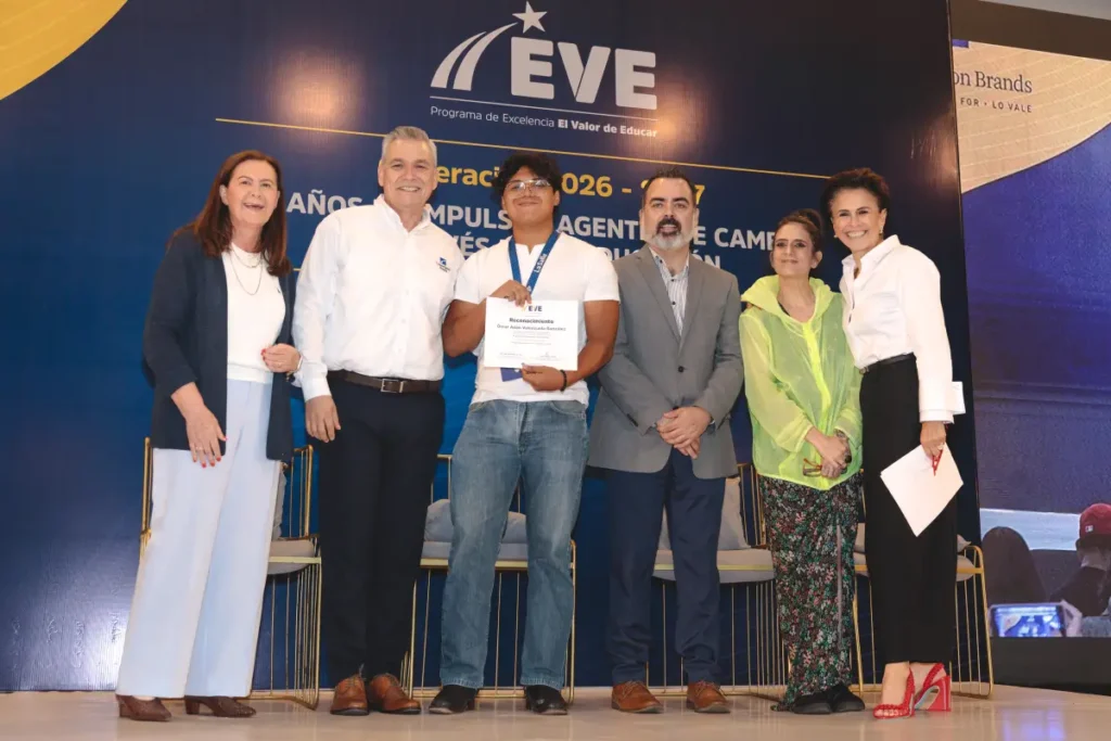El Valor de Educar: de programa de becas a trampolín profesional para 8,500 jóvenes mexicanos