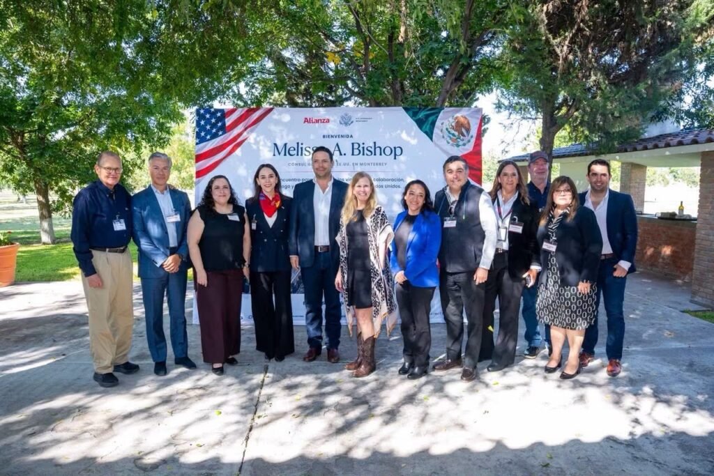 VISITA CÓNSUL DE ESTADOS UNIDOS EL PARQUE INDUSTRIAL ALIANZA DERRAMADERO EN SALTILLO